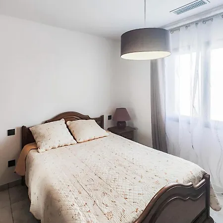 3 Bedroom Cozy In Feriehus