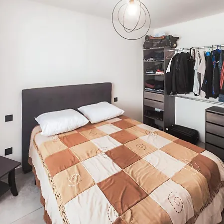 3 Bedroom Cozy In * Caux