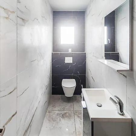 3 Bedroom Cozy In Feriehus *